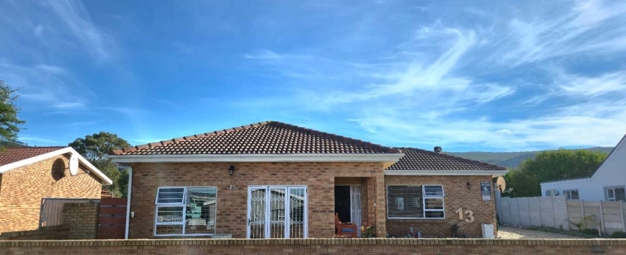 4 Bedroom Property for Sale in Franskraal Western Cape